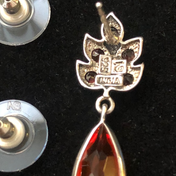 Nicky Butler HONEY QUARTZ and GARNET Leaf Earrings - Picture 7 of 8